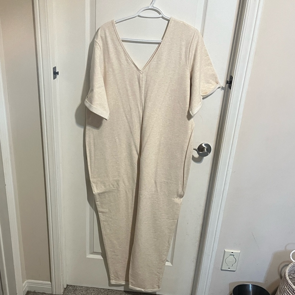 Smash + Tess Neutral V-Neck Short Sleeve Jumpsuit NWT - Picture 2 of 5